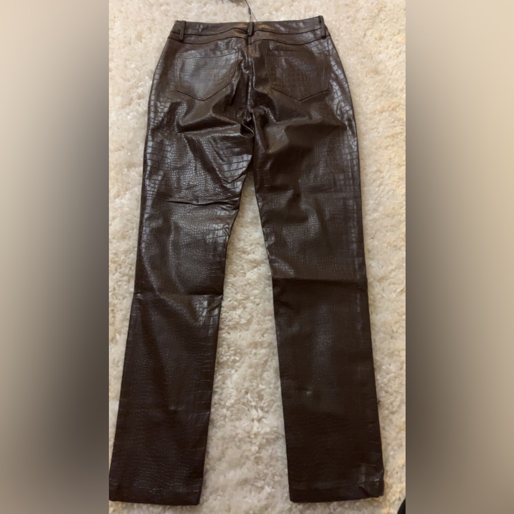 Fashion Nova Skinny Pants - Picture 4 of 4